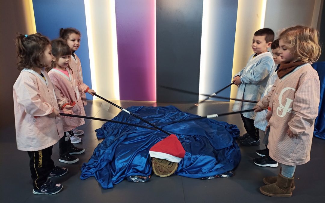 PIQUEM BEN FORT. Els alumnes de P4 fem CAGAR EL TIÓ!