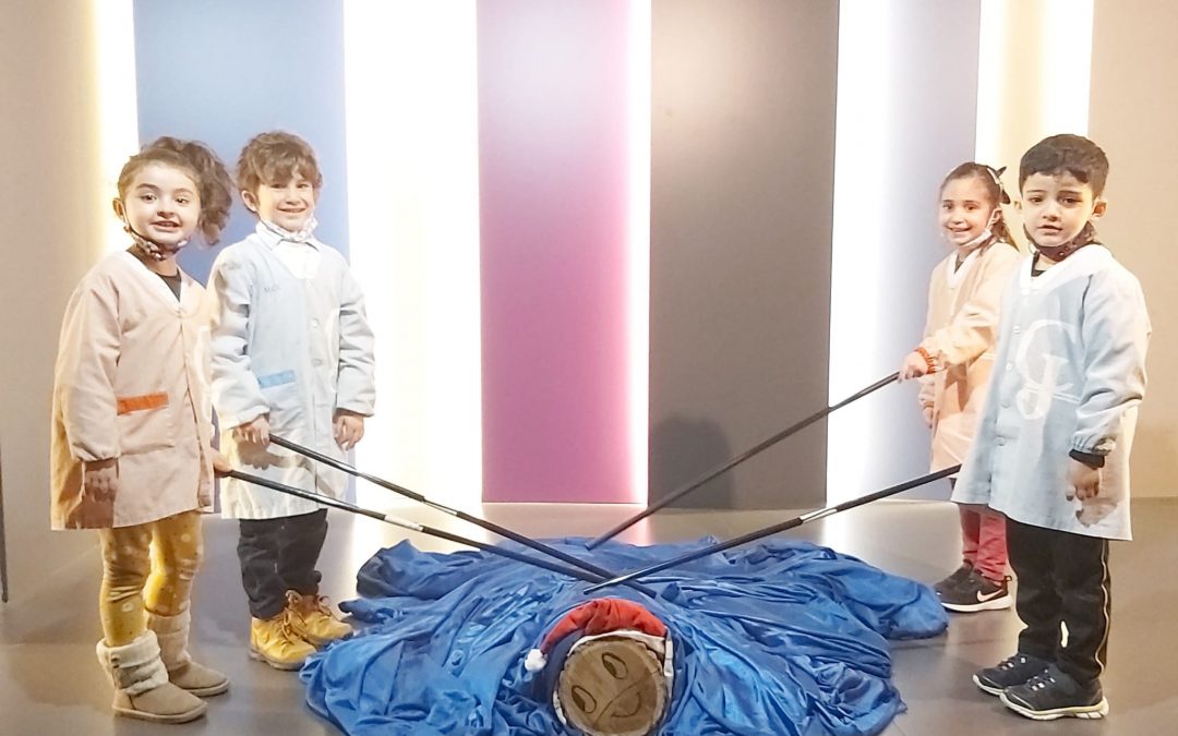 PIQUEM BEN FORT. Els alumnes de P5 fem CAGAR EL TIÓ!