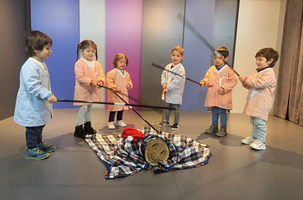 PIQUEM BEN FORT. Els alumnes de P3 fem CAGAR EL TIÓ!